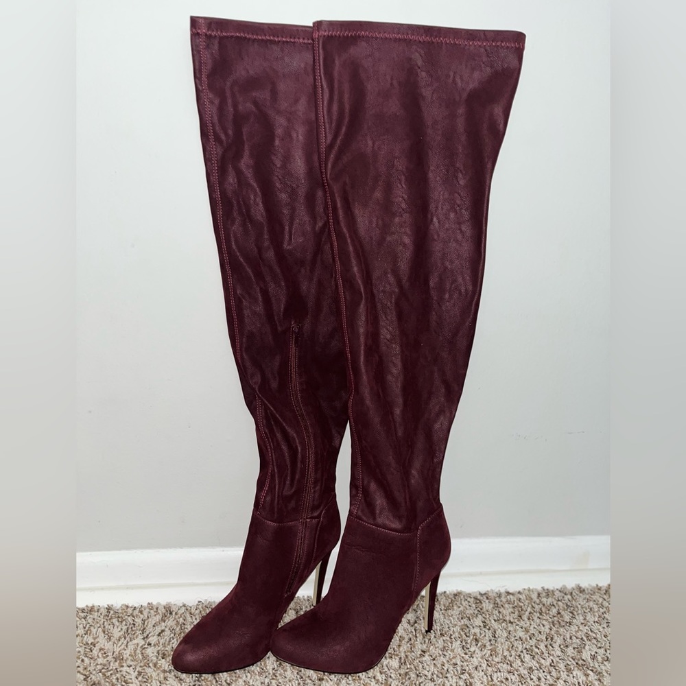 ShoeDazzle Cicely Over-The-Knee Boot size 9